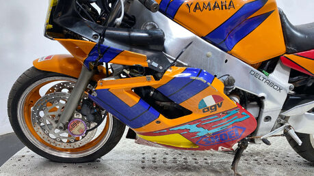 Yamaha FZR 1000 1991 Genesis NON RUNNING CLASSIC 1000CC 14
