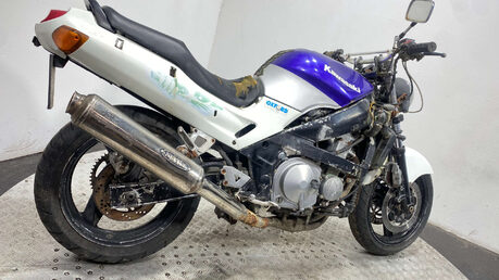 Kawasaki ZZR 1993 non running project bike 600cc 2