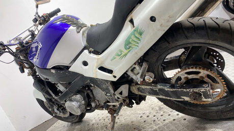 Kawasaki ZZR 1993 non running project bike 600cc 11