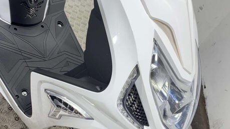 Direct Bikes Milan DB125 50CC, WARRANTY, 0 MILES, 2024, SCOOTER 7