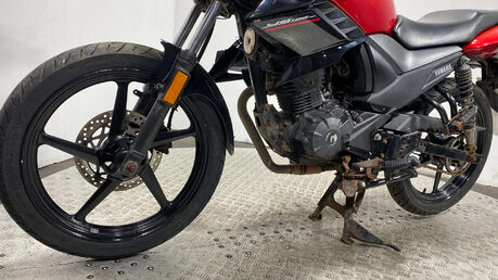Yamaha YS125 125 2017 24K DAMAGED PROJECT BIKE 125CC 14