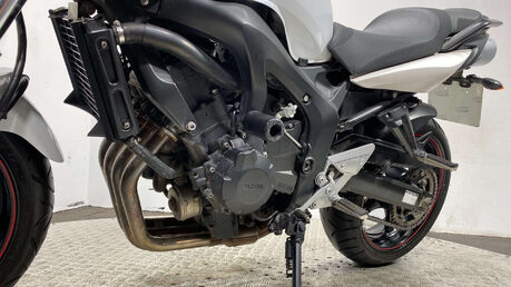 Yamaha FZ 600 S2 2008 19K NEW MOT SERVICED 600CC 14