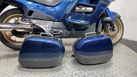 Honda ST 2001 RUNNING PROJECT BIKE TOURER 1100CC 3