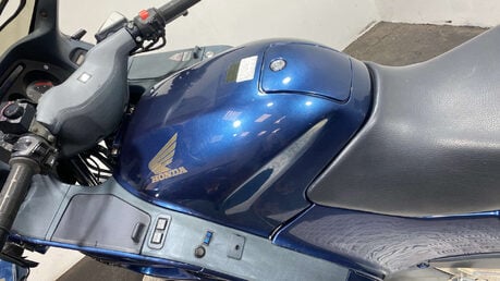 Honda ST 2001 RUNNING PROJECT BIKE TOURER 1100CC 17
