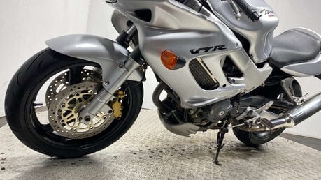 Honda VTR 1999 40K NEW MOT RIDES WELL SERVICED 1000CC 16