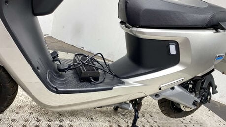 Niu MQI+ Sport ELECTRIC SCOOTER NEW MOT 1K TRADE SALE 14