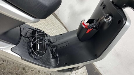 Niu MQI+ Sport ELECTRIC SCOOTER NEW MOT 1K TRADE SALE 7