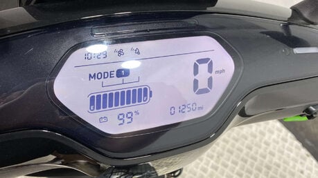 Niu MQI+ Sport ELECTRIC SCOOTER NEW MOT 1K TRADE SALE 18