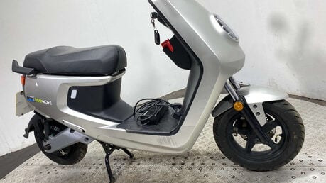 Niu MQI+ Sport ELECTRIC SCOOTER NEW MOT 1K TRADE SALE 4