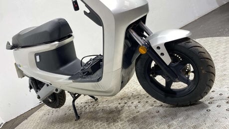 Niu MQI+ Sport ELECTRIC SCOOTER NEW MOT 1K TRADE SALE 20