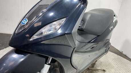 Piaggio Fly 2013 NON RUNNING PROJECT SCOOTER BIKE 125CC 20