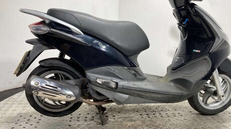 Piaggio Fly 2013 NON RUNNING PROJECT SCOOTER BIKE 125CC 3