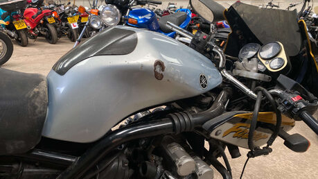 Yamaha FZS FAZER 600 2000 BREAKER PARTS BIKE PROJECT 600CC 24
