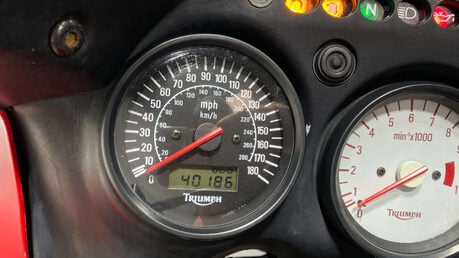 Triumph Sprint 1999 40K CLEAN COMMUTER PROJECT BIKE 955CC 9
