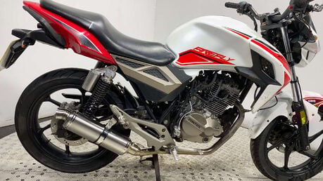 Zontes Firefly 125 2019 10K NON RUNNING PROJECT BIKE 125CC 3