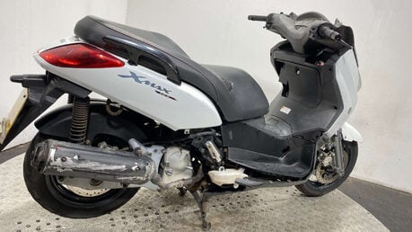 Yamaha Xmax 125 YP125R 2009 8K NON RUNNING PROJECT SCOOTER 2
