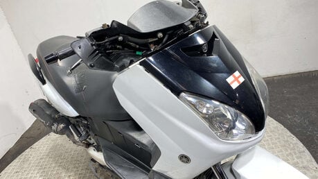 Yamaha Xmax 125 YP125R 2009 8K NON RUNNING PROJECT SCOOTER 17