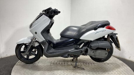 Yamaha Xmax 125 YP125R 2009 8K NON RUNNING PROJECT SCOOTER 10
