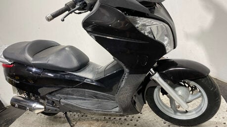 Honda Fes 2007 RUNNING MAXI SCOOTER PROJECT BIKE 125CC 6