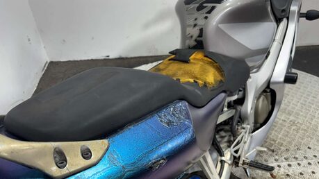 Honda CBR F4I 2005 58K NON RUNNING TRACK BIKE PROJECT 600CC 2