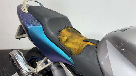 Honda CBR F4I 2005 58K NON RUNNING TRACK BIKE PROJECT 600CC 9