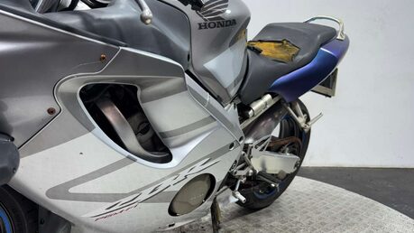 Honda CBR F4I 2005 58K NON RUNNING TRACK BIKE PROJECT 600CC 7