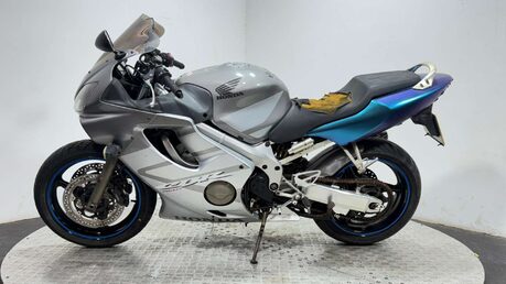 Honda CBR F4I 2005 58K NON RUNNING TRACK BIKE PROJECT 600CC 18