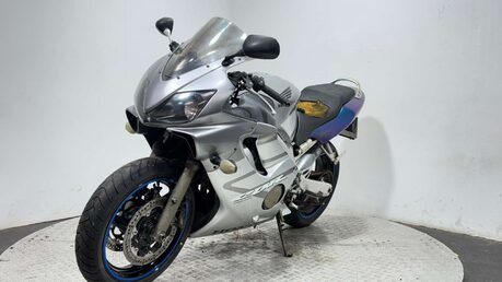 Honda CBR F4I 2005 58K NON RUNNING TRACK BIKE PROJECT 600CC 4