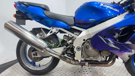 Kawasaki ZX 1999 44K GOOD RUNNING PROJECT BIKE 900CC SPORT 17