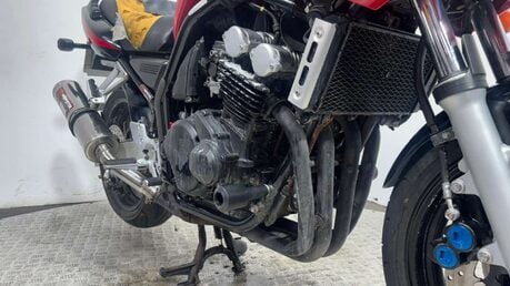Yamaha FZS FAZER 600 2003 19K NON RUNNING PROJECT BIKE 600CC 12