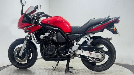 Yamaha FZS FAZER 600 2003 19K NON RUNNING PROJECT BIKE 600CC 2