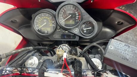 Yamaha FZS FAZER 600 2003 19K NON RUNNING PROJECT BIKE 600CC 10