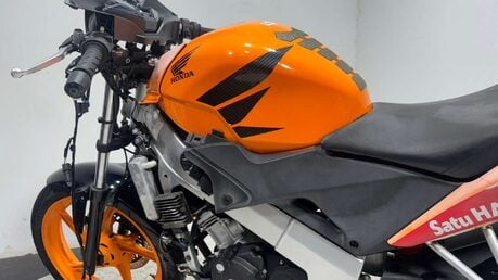 Honda CBR CBR125 2012 SPARES OR REPAIR RUNNNG PROJECT BIKE 125CC 8