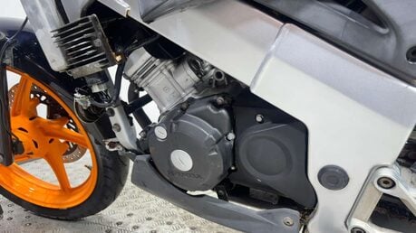 Honda CBR CBR125 2012 SPARES OR REPAIR RUNNNG PROJECT BIKE 125CC 12