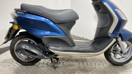 Piaggio Fly 2012 RUNNING PROJECT SCOOTER 125CC 3