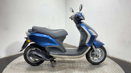 Piaggio Fly 2012 RUNNING PROJECT SCOOTER 125CC 1