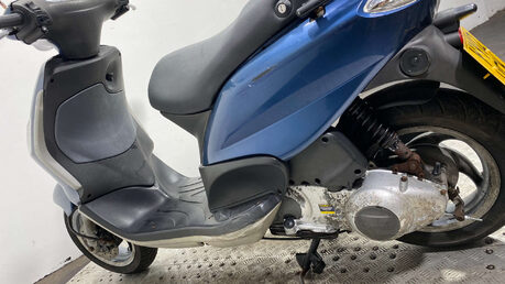 Piaggio Fly 2012 RUNNING PROJECT SCOOTER 125CC 10