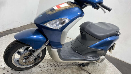 Piaggio Fly 2012 RUNNING PROJECT SCOOTER 125CC 12