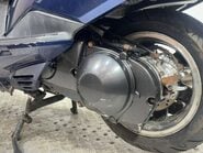 Suzuki Burgman AN 2003 25K NON RUNNING MAXI SCOOTER PROJECT 8