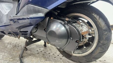 Suzuki Burgman AN 2003 25K NON RUNNING MAXI SCOOTER PROJECT 8