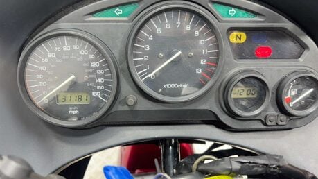 Suzuki GSX 2000 31K GOOD RUNNING SPORTS TOURER PROJECT BIKE 7