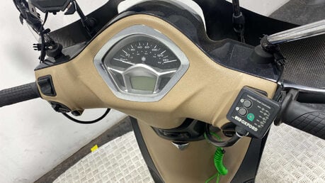 Piaggio Liberty 2020 37K NON RUNNING PROJECT SCOOTER 9