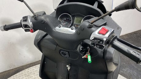 Piaggio MP3 2012 12