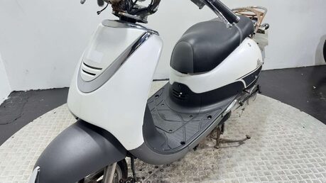 SYM Allo 2012 non running project scooter bike 125cc 7