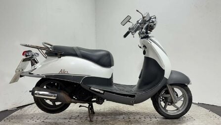 SYM Allo 2012 non running project scooter bike 125cc