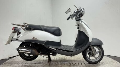 SYM Allo 2012 non running project scooter bike 125cc 1