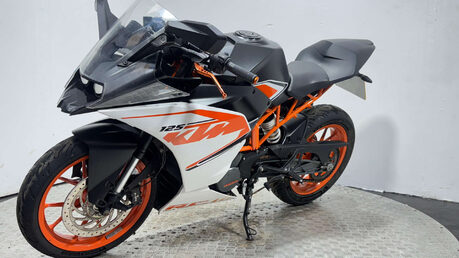 KTM RC 125 2017 16K NON RUNNING PSORTS PROJECT BIKE 125CC 6