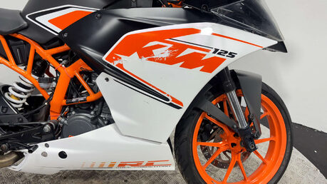 KTM RC 125 2017 16K NON RUNNING PSORTS PROJECT BIKE 125CC 18
