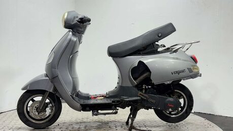 Herald Motor Co Vogue 2015 RUNNING PROJECT SCOOTER DAMAGED 50CC 2