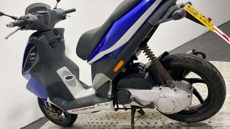 Piaggio NRG 2008 12K RUNNING PROJECT BIKE SCOOTER 2 STROKE 50CC 10